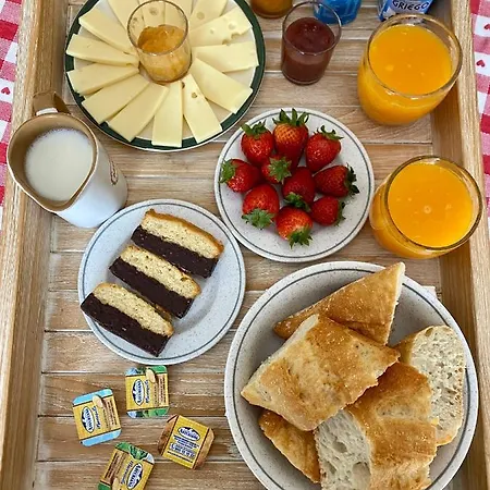 Bed & Breakfast Casa Dominaty Cálig