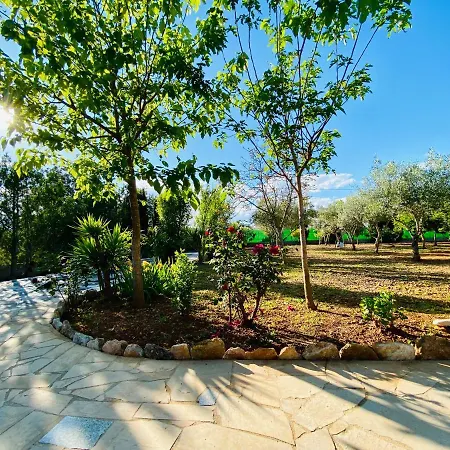 Casa Dominaty Bed & Breakfast Calig
